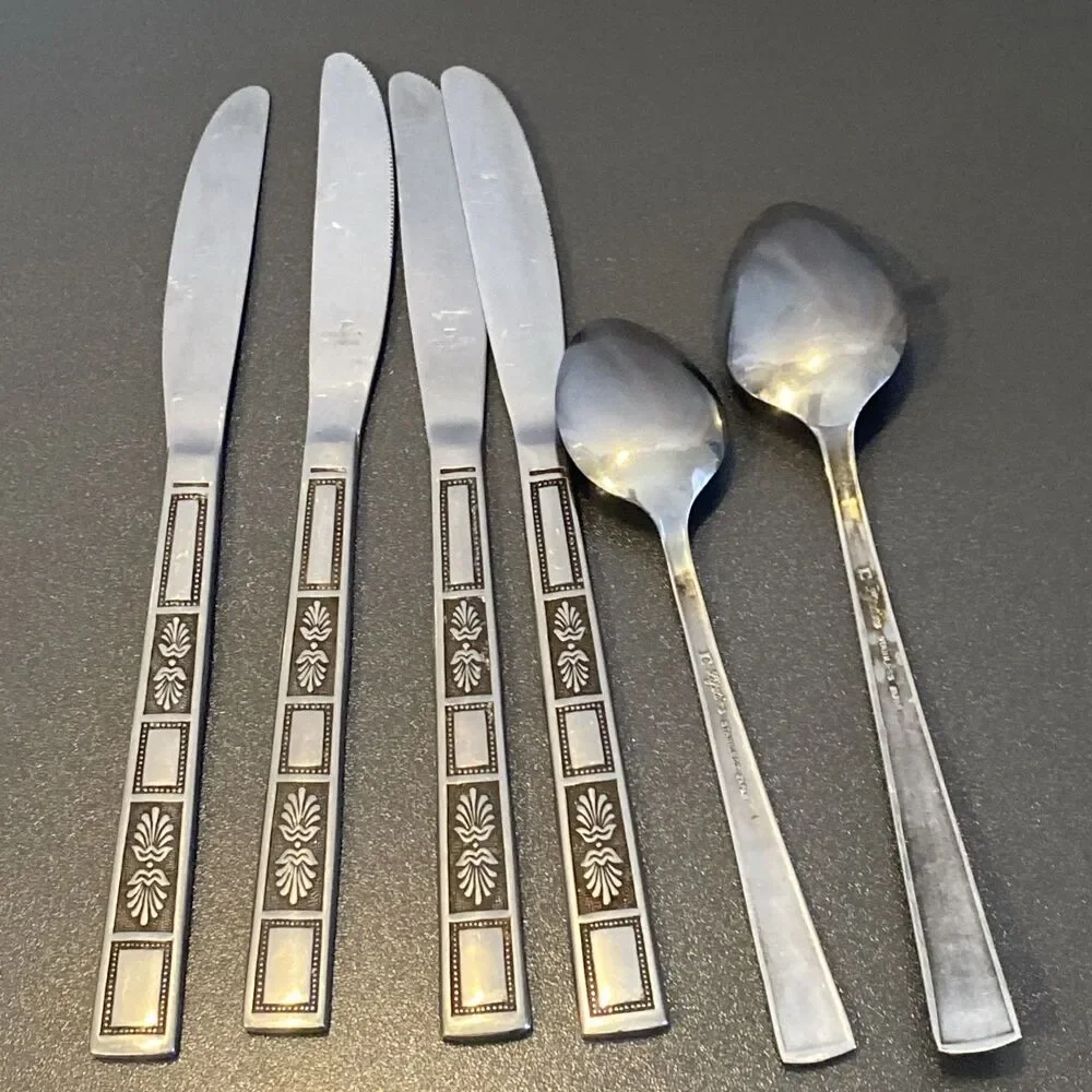Vintage Lifetime Cutlery Flatware Raised Floral Japan 4 Butter Knives 2 Spoons